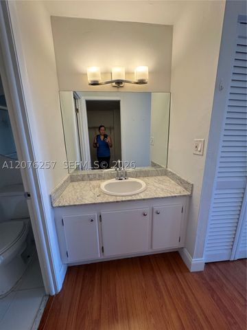 1300 NE Miami Gardens Dr 803E, Miami, FL 33179
