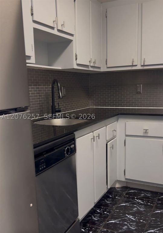 1300 NE Miami Gardens Dr 803E, Miami, FL 33179