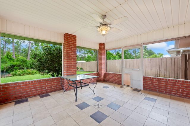 9720 Parker Lake Circle, Navarre, FL 32566