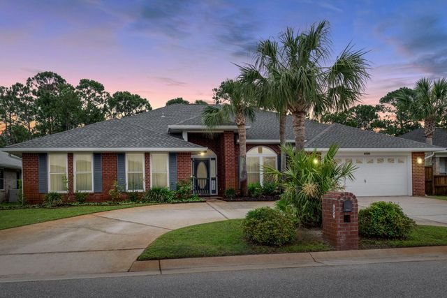 9720 Parker Lake Circle, Navarre, FL 32566