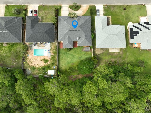 9720 Parker Lake Circle, Navarre, FL 32566