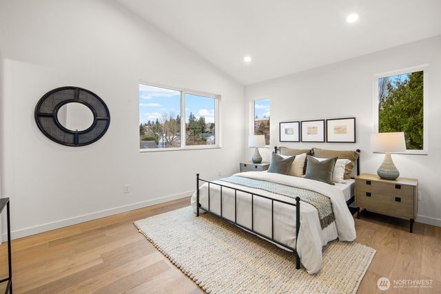 713 B N 70th Street, Seattle, WA 98103