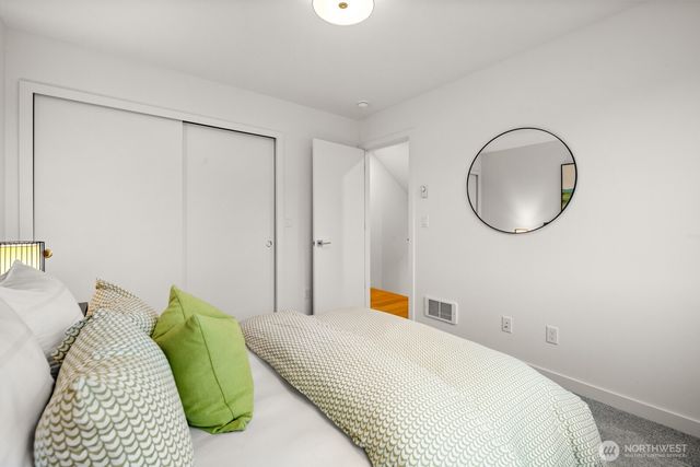 713 B N 70th Street, Seattle, WA 98103