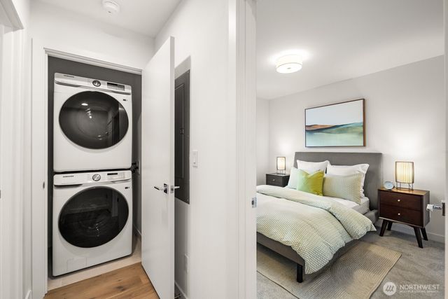 713 B N 70th Street, Seattle, WA 98103