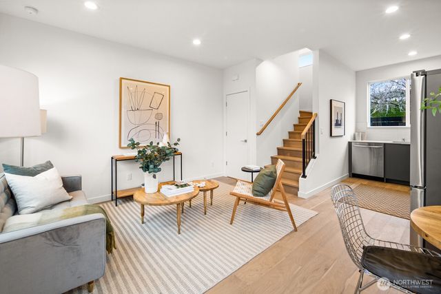 713 B N 70th Street, Seattle, WA 98103