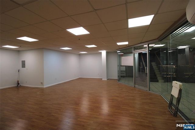 225 Broad Avenue 210, Palisades Park, NJ 07650