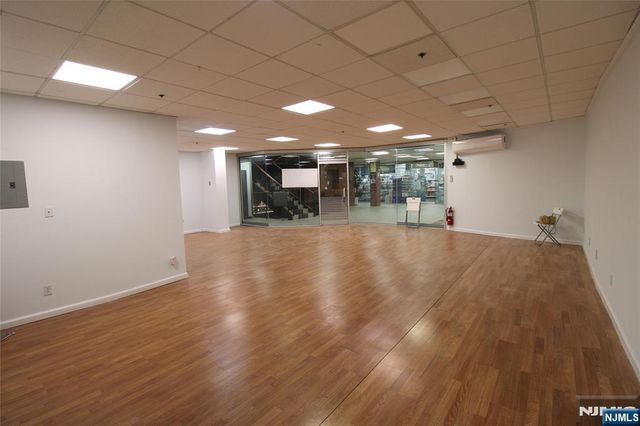 225 Broad Avenue 210, Palisades Park, NJ 07650