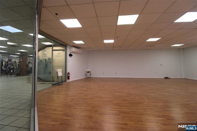 225 Broad Avenue 210, Palisades Park, NJ 07650