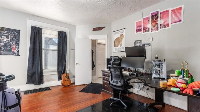 405 Foster Avenue, Cambridge, OH 43725