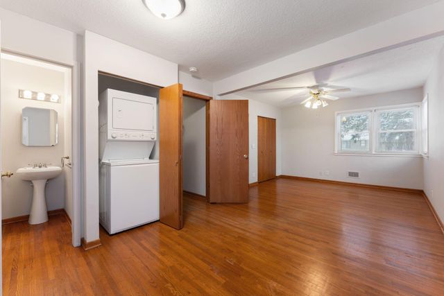 4832 Maryland Avenue N, Crystal, MN 55428