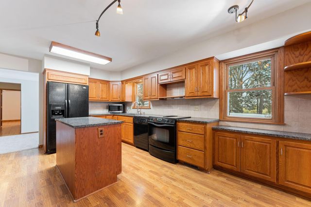 4832 Maryland Avenue N, Crystal, MN 55428