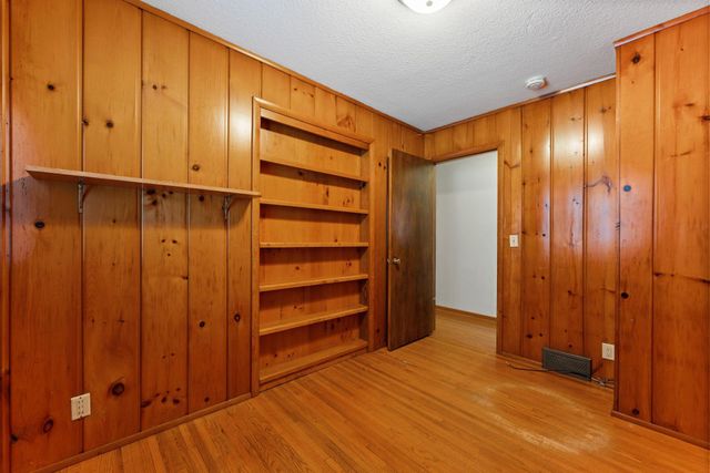 4832 Maryland Avenue N, Crystal, MN 55428