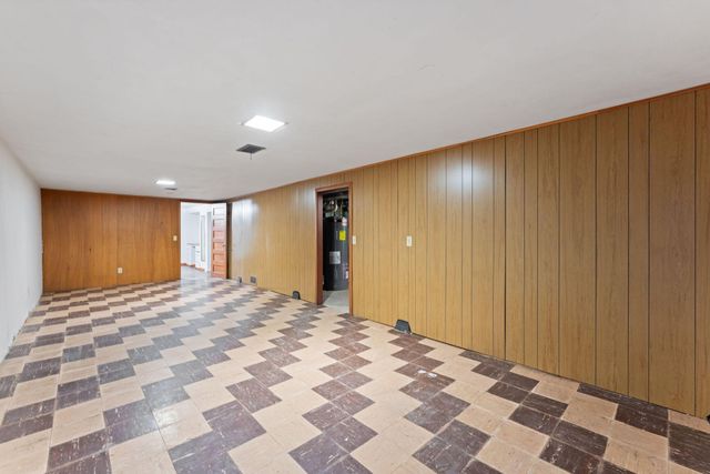 4832 Maryland Avenue N, Crystal, MN 55428