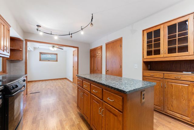 4832 Maryland Avenue N, Crystal, MN 55428