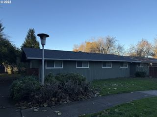 2161 W 16TH Ave, Eugene, OR 97402