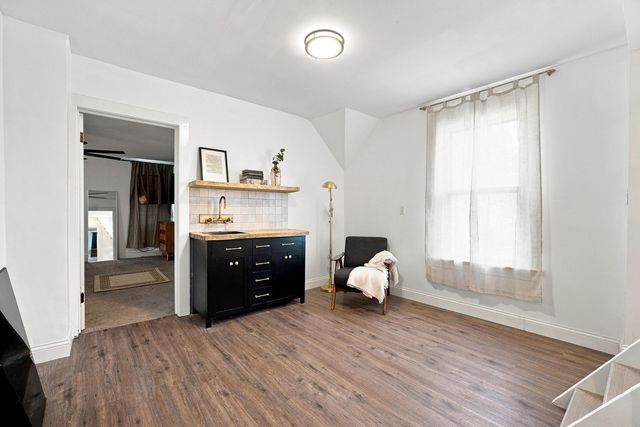 1718 W 9th Street, Davenport, IA 52804