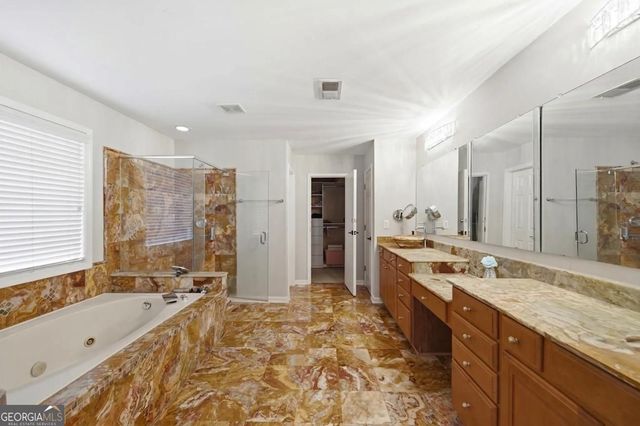 795 Miller Run, Atlanta, GA 30349