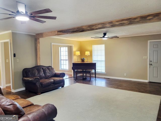 8321 County Rd 289, Lanett, AL 36863