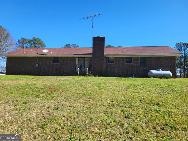 8321 County Rd 289, Lanett, AL 36863