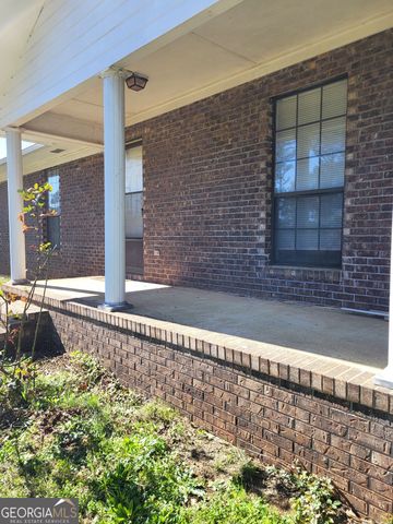 8321 County Rd 289, Lanett, AL 36863