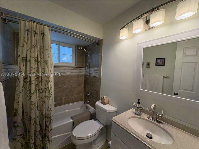10880 SW 149th Pl, Miami, FL 33196