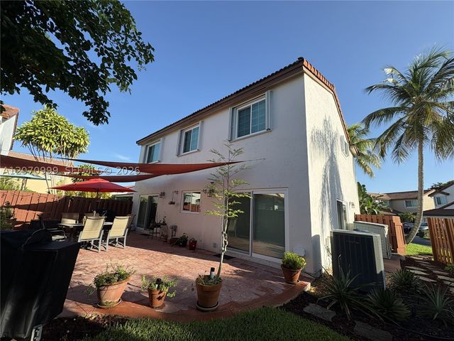 10880 SW 149th Pl, Miami, FL 33196