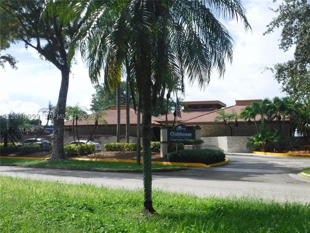 10880 SW 149th Pl, Miami, FL 33196