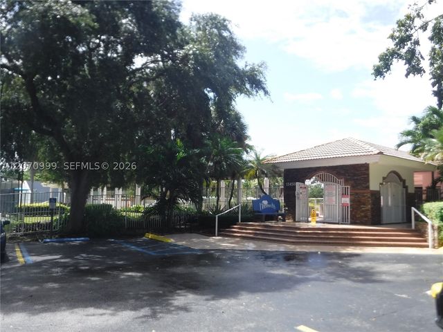10880 SW 149th Pl, Miami, FL 33196