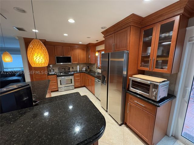 10880 SW 149th Pl, Miami, FL 33196
