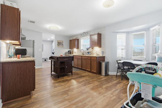 5704 Valentine Rd, North Little Rock, AR 72117