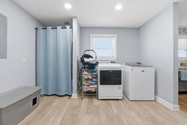 5704 Valentine Rd, North Little Rock, AR 72117