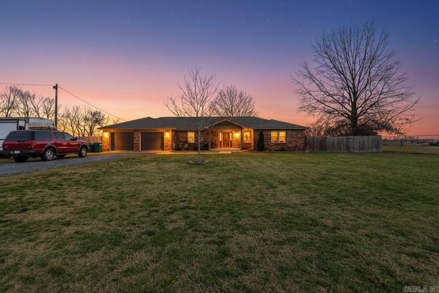 5704 Valentine Rd, North Little Rock, AR 72117