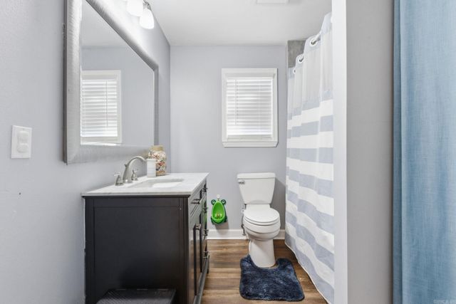 5704 Valentine Rd, North Little Rock, AR 72117