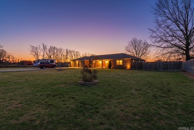 5704 Valentine Rd, North Little Rock, AR 72117