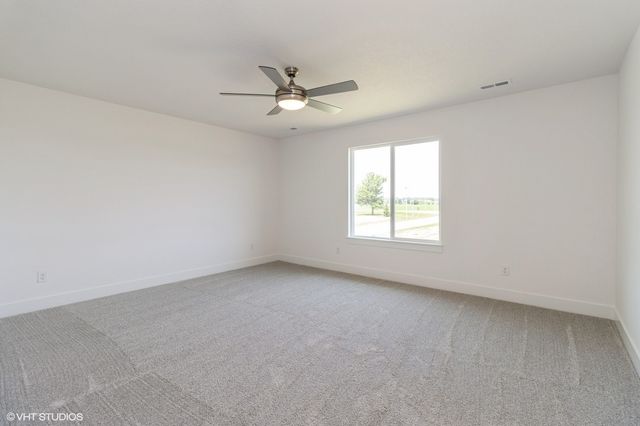 6918 SE 7th Avenue, Pleasant Hill, IA 50327