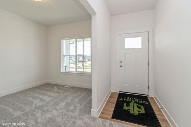 6918 SE 7th Avenue, Pleasant Hill, IA 50327