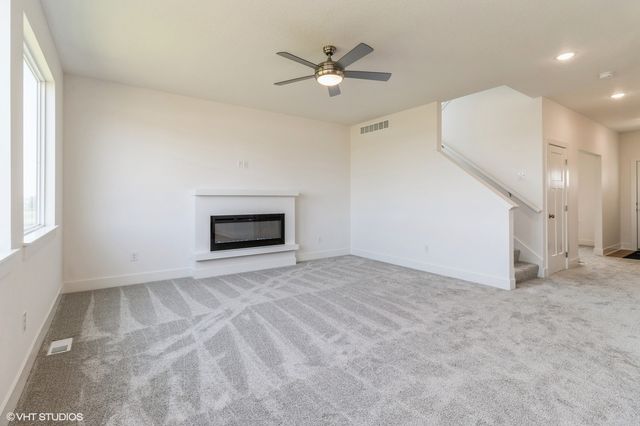 6918 SE 7th Avenue, Pleasant Hill, IA 50327