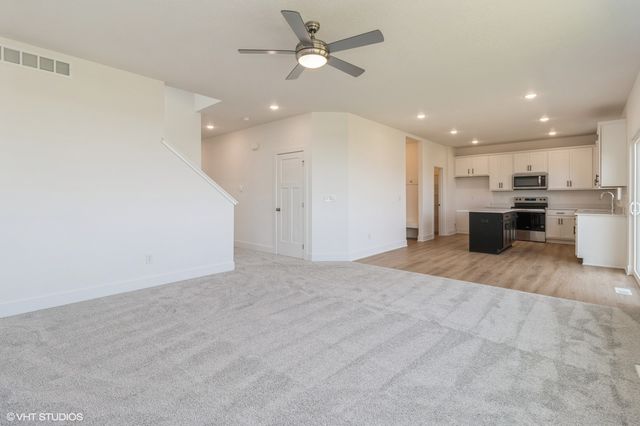 6918 SE 7th Avenue, Pleasant Hill, IA 50327