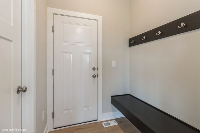 6918 SE 7th Avenue, Pleasant Hill, IA 50327