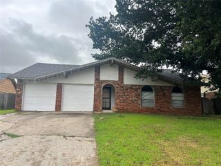 3017 Glenwood Drive, Chickasha, OK 73018