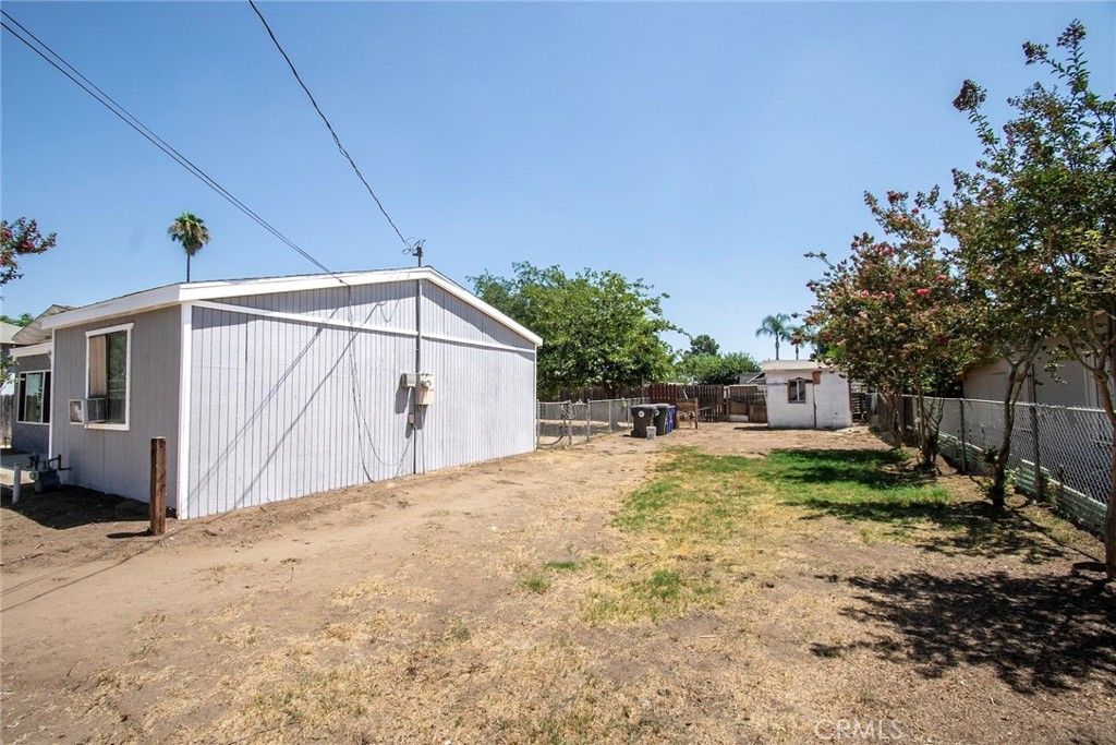 Image 13 of property listing at 5762 Ridgeview, Jurupa Valley, CA 91752