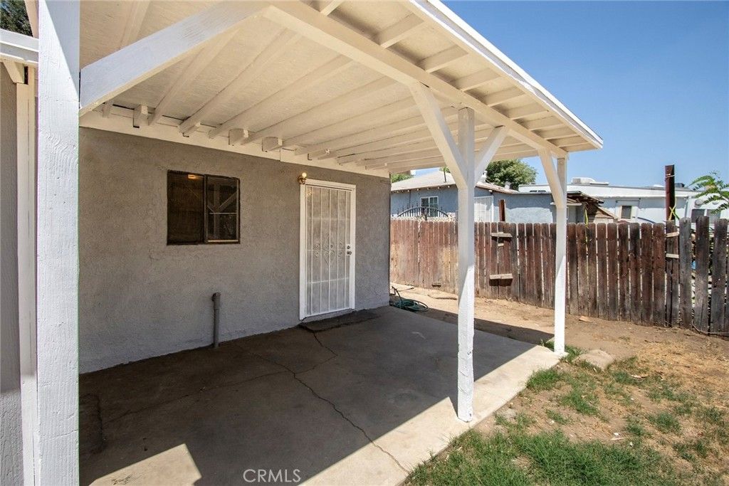Image 16 of property listing at 5762 Ridgeview, Jurupa Valley, CA 91752