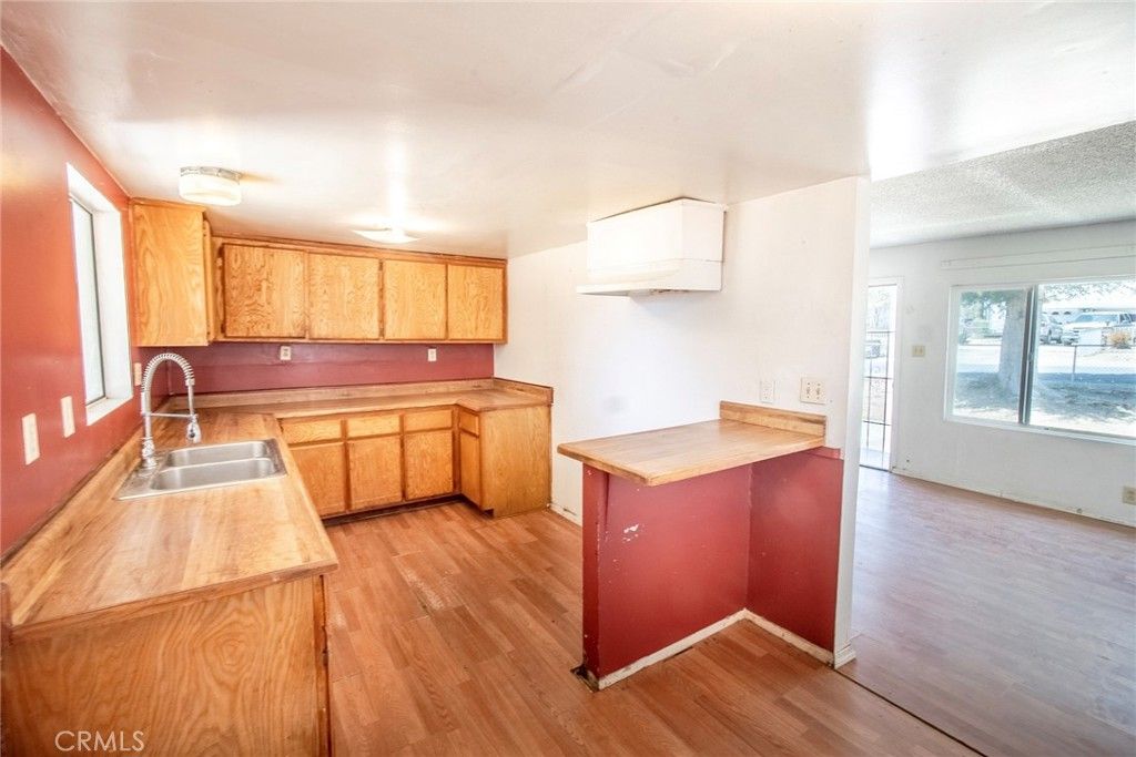 Image 2 of property listing at 5762 Ridgeview, Jurupa Valley, CA 91752
