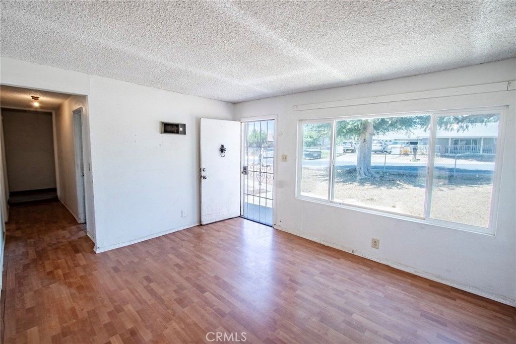 Image 4 of property listing at 5762 Ridgeview, Jurupa Valley, CA 91752