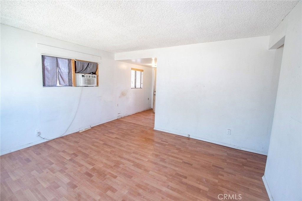 Image 6 of property listing at 5762 Ridgeview, Jurupa Valley, CA 91752
