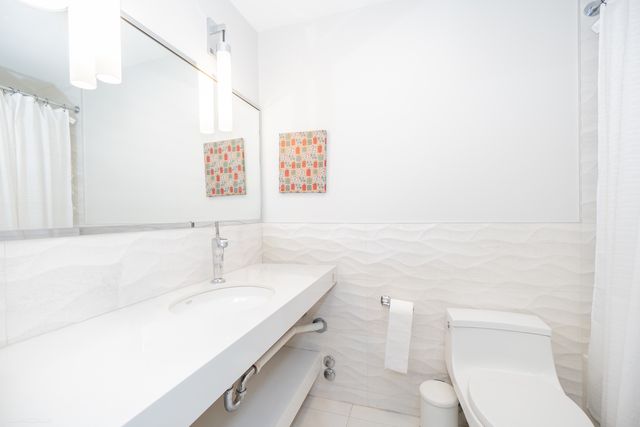 70 W Burton Place 2905F, Chicago, IL 60610