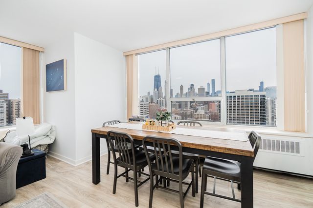 70 W Burton Place 2905F, Chicago, IL 60610