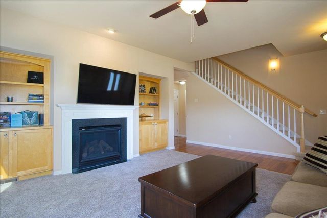 14 Sinatra Way, Fitchburg, WI 53711