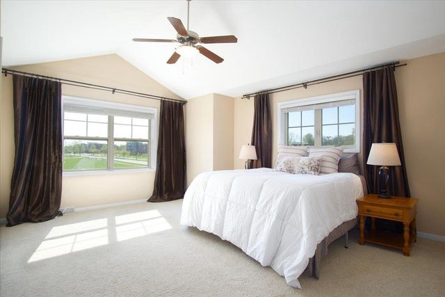 14 Sinatra Way, Fitchburg, WI 53711