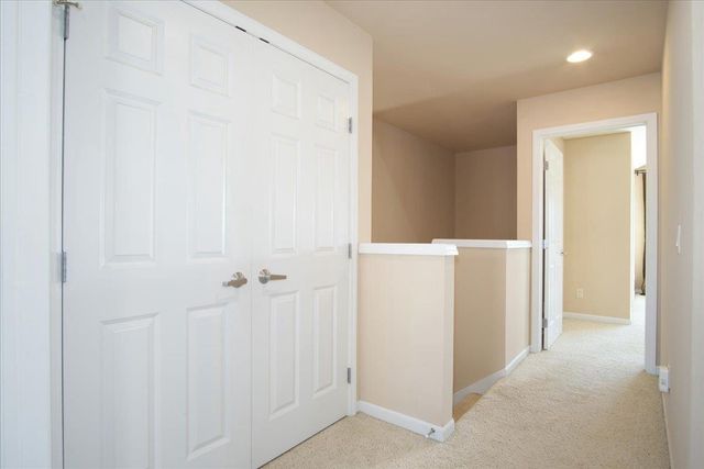 14 Sinatra Way, Fitchburg, WI 53711